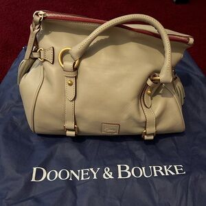 Brand New without tags Dooney Bourke Florentine satchel large color Taupe